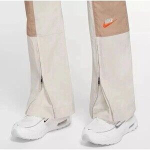 NEW NIKE SPORTSWEAR City Utility Woven High Rise Pants Off white FB7252-104 LARG